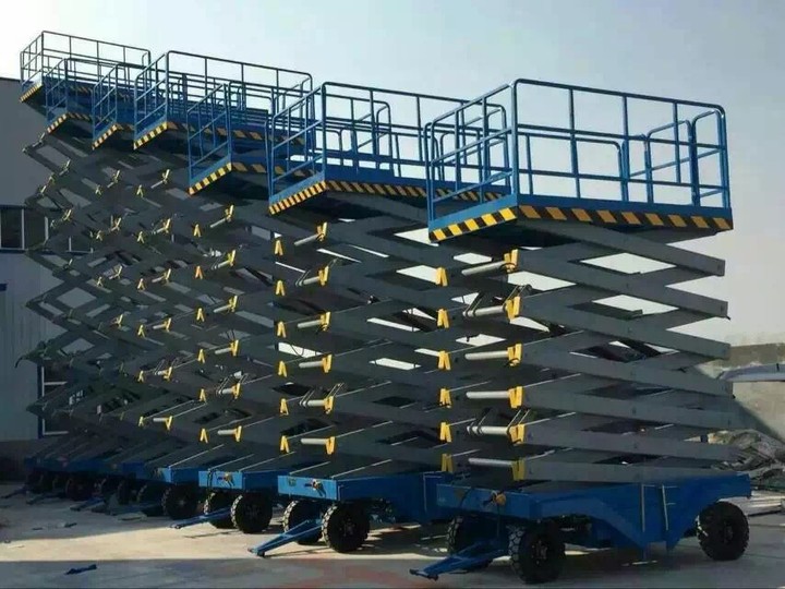 剪叉式高空作業平台